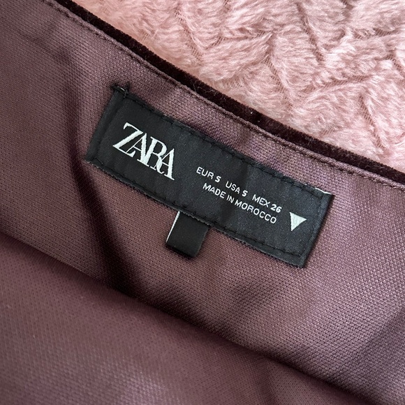 SOLD‼️ zara belt velvet top - Picture 4 of 4